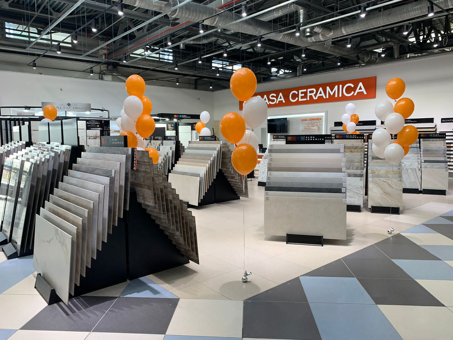 ОБНОВЛЕННЫЙ ИНТЕРЬЕР МАГАЗИНА CASA CERAMICA В ТЮМЕНИ (ТК «ОРИОН»)