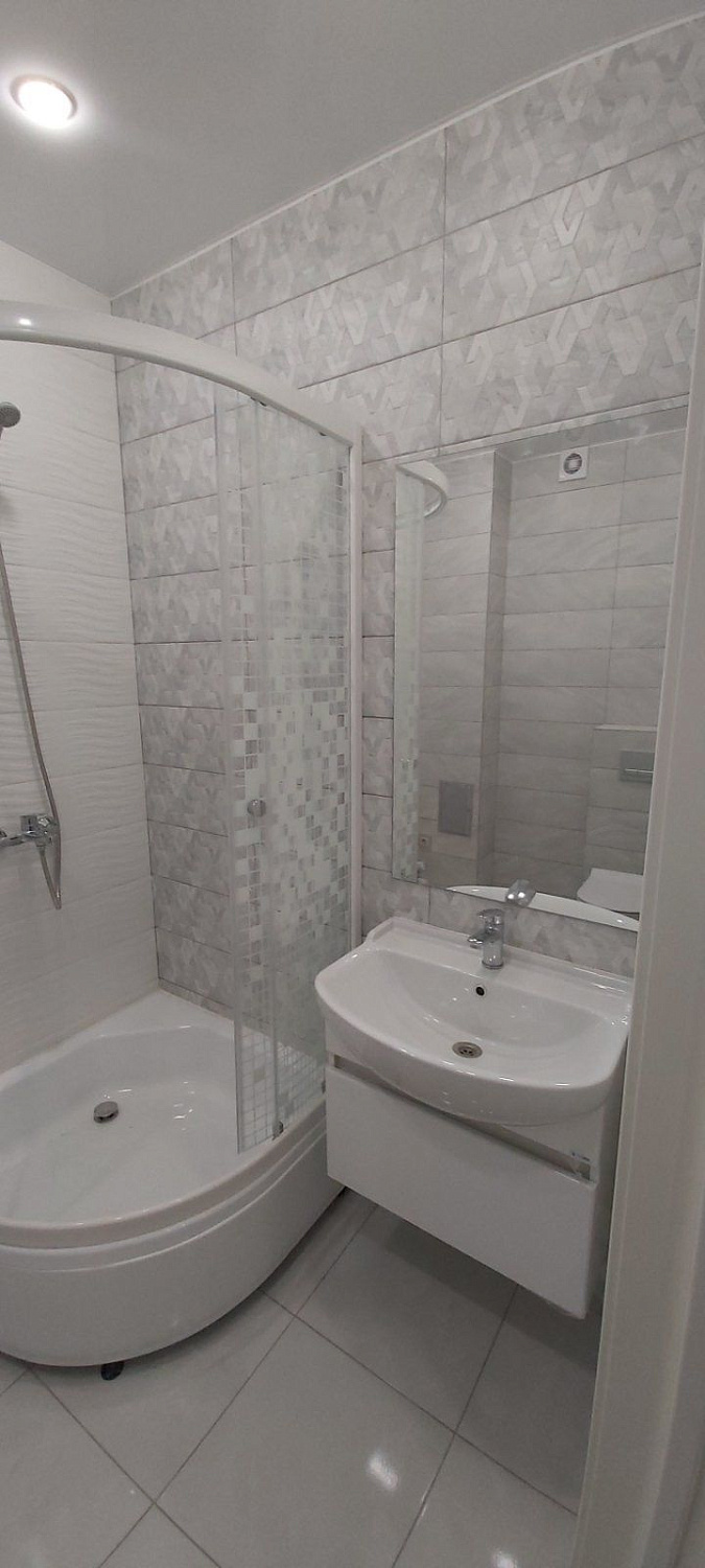 Совмещение коллекций Alva и Tori 